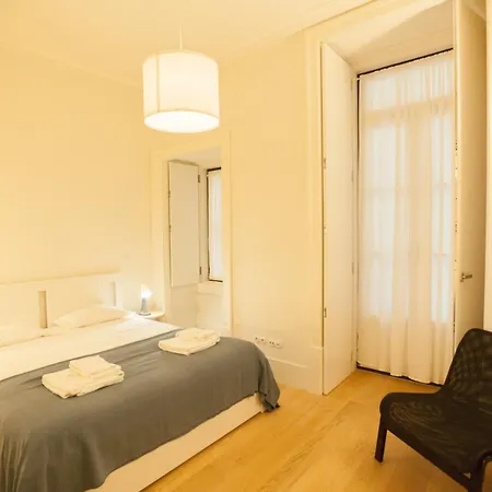 Flh Downtown Minimalist